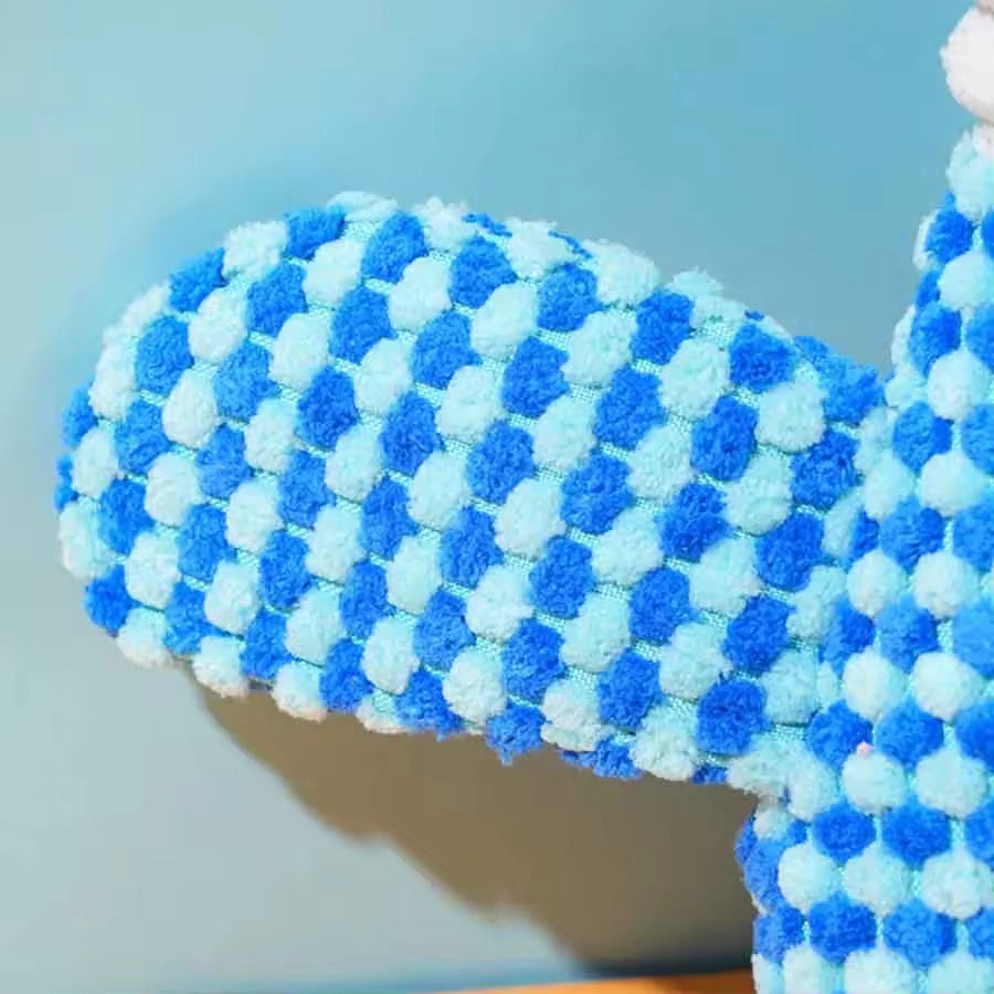 Cute toy dog chewing toy plush animal toy wild goose is suitable for small, medium and large dogs to clean their teeth.